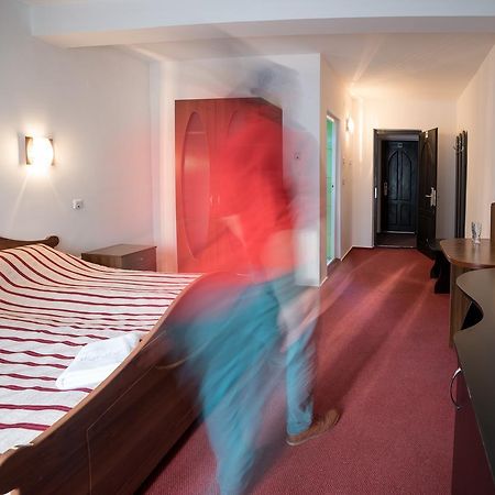 Hotel Marion Padurea Rotunda*** Регин Экстерьер фото